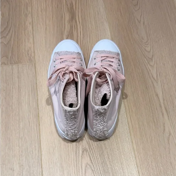 Converse Chuck Taylor All Star Lugged Platform Pink Sherpa Shoes A04448C Size 9 - Picture 5 of 11